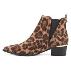 LIKE NEW NINE WEST HARTYN ANIMAL PRINT CHEETAH HEELED BOOTIES SIZE 10